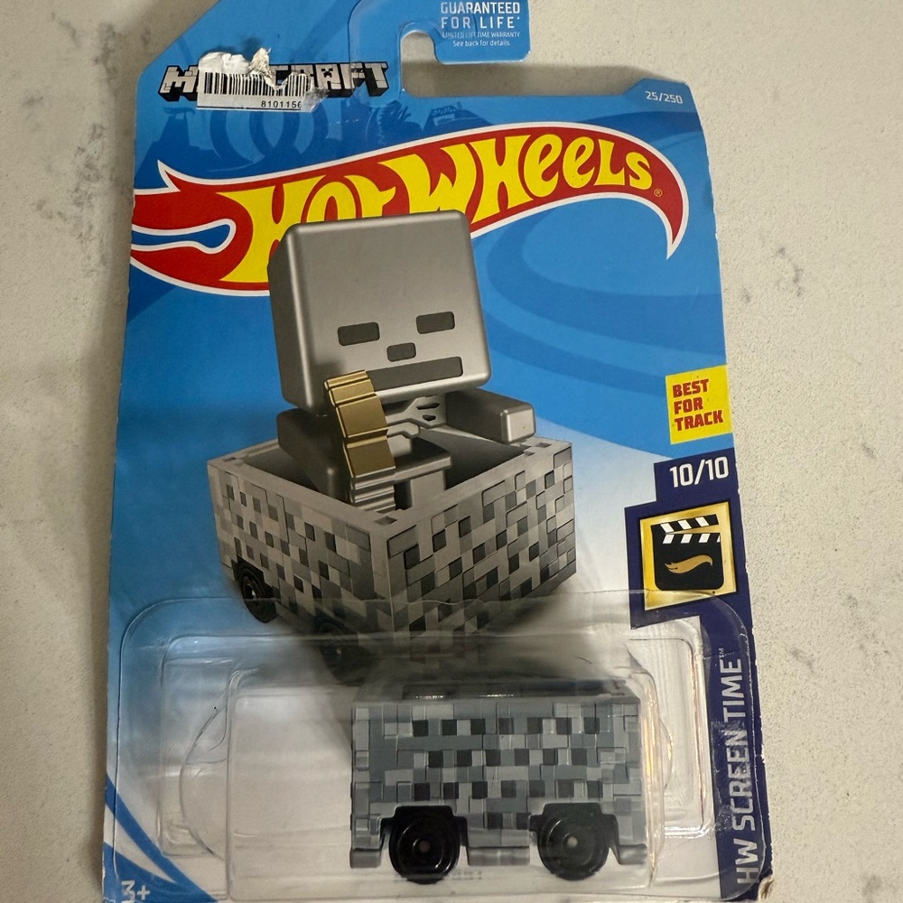 Hot Wheels Minecart . Minecraft. 10/10. HW Screen Time. 2017 Mattel